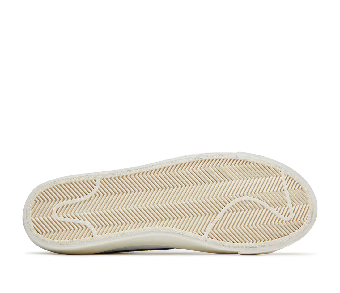 Nike Blazer Mid 77 Vintage White Black - Image 4